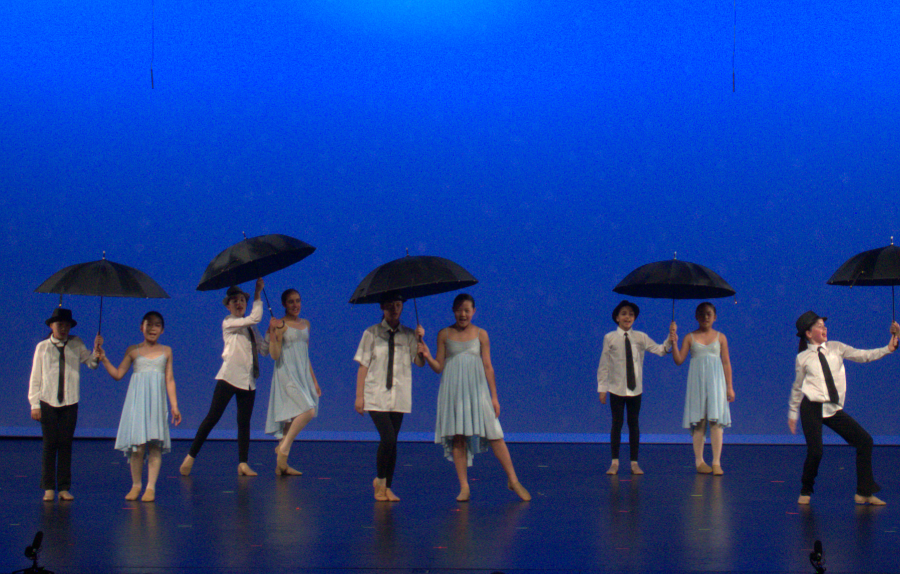 /uploaded_files/media/gallery/1768474887Glee A.PNG